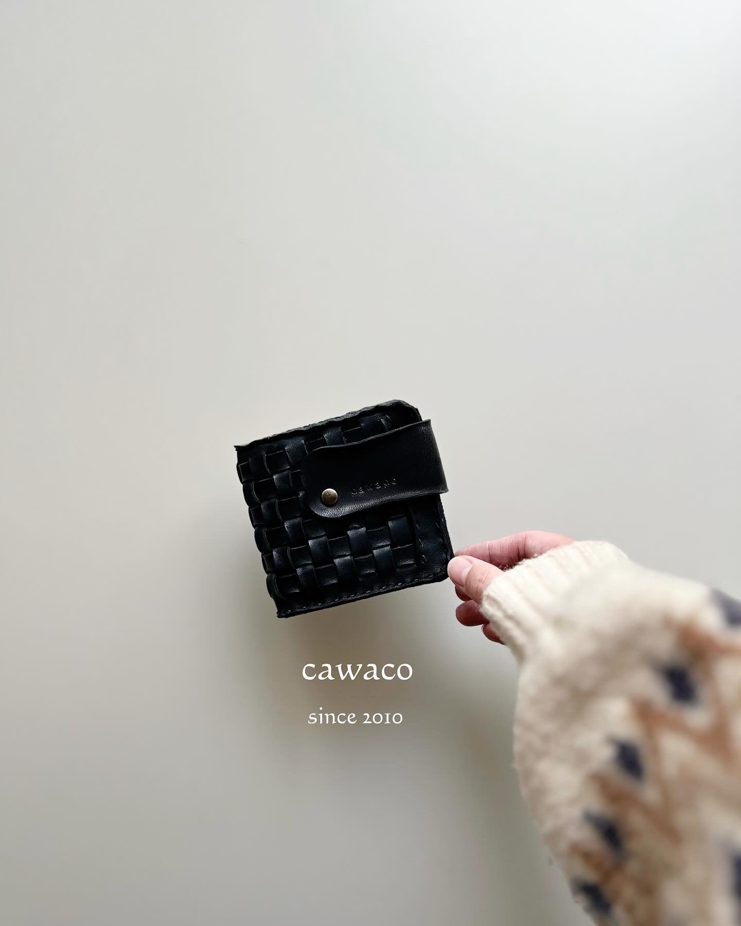 ｱﾐｱﾐのふたつ折り財布 - kuro - – cawaco